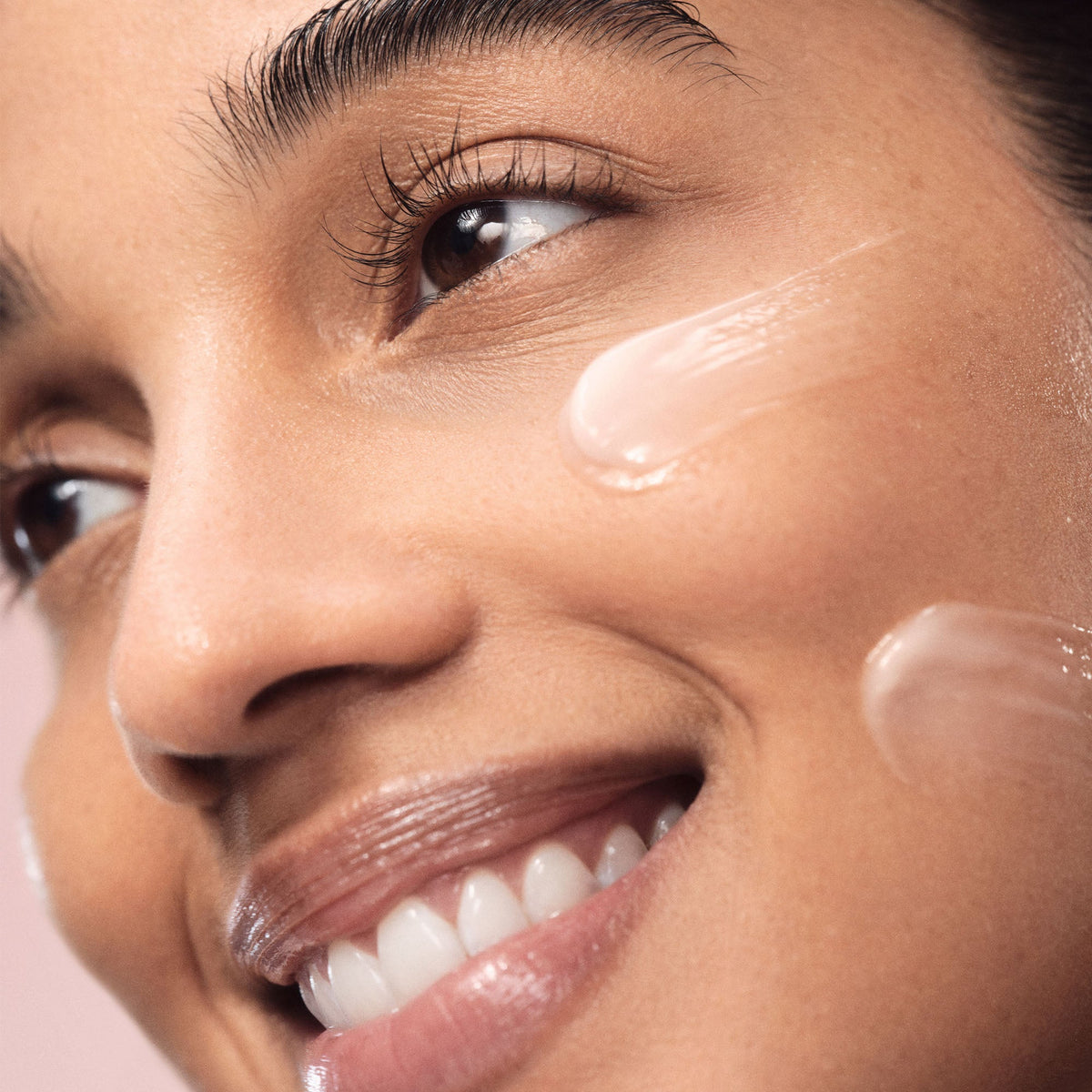 mini-cloud-dew-gel-cream-moisturizer-y0 2026-Cloud-Dew-2.jpg